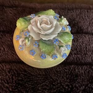 Vtg Porcelain Elfinware Green Yellow Lustre Rose Blue Flowers German Trinket box